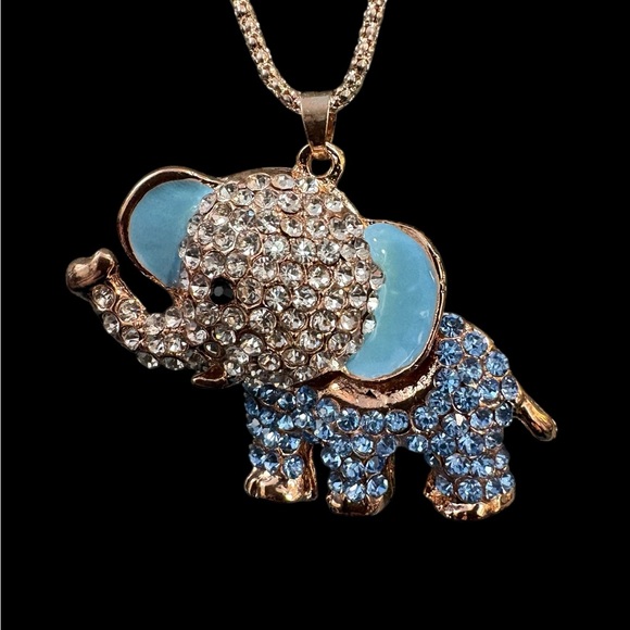 NEW Betsy Johnson Gold Tone Elephant Pendant Necklace - Picture 2 of 6